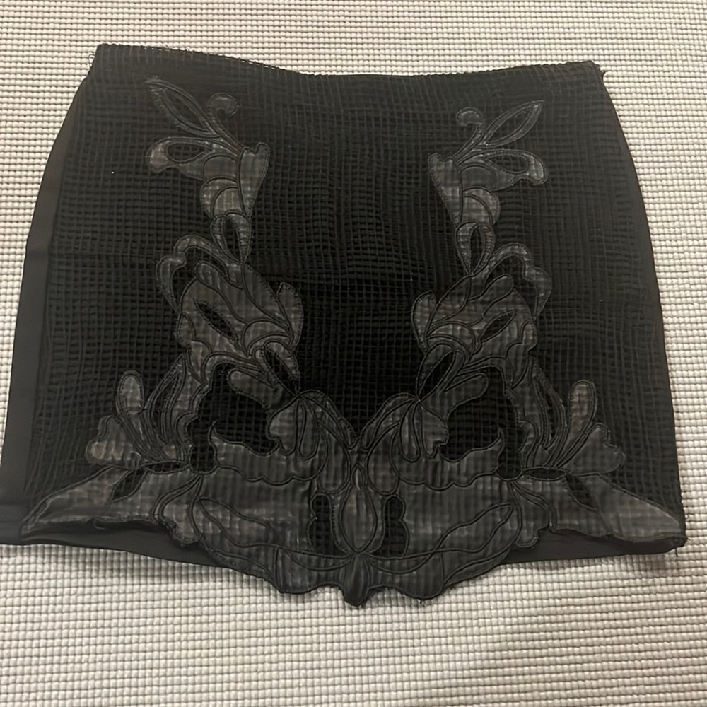 Forever 21 black mini skirt